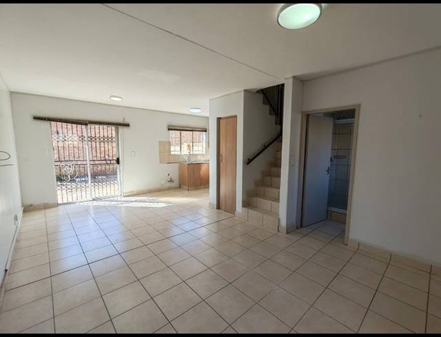 3 BEDROOM TOWNHOUSE FOR SALE IN ANNLIN